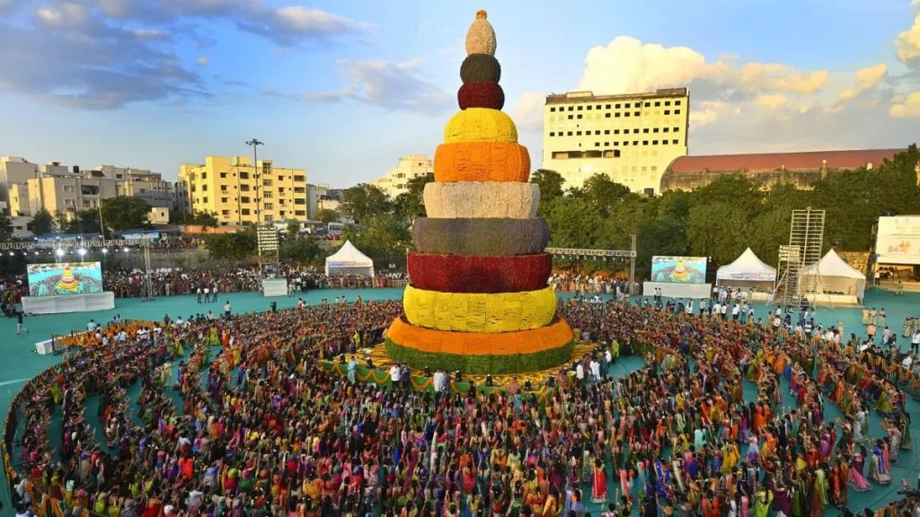 बथुकम्मा महोत्सव ने बनाए दो गिनीज वर्ल्ड रिकॉर्ड